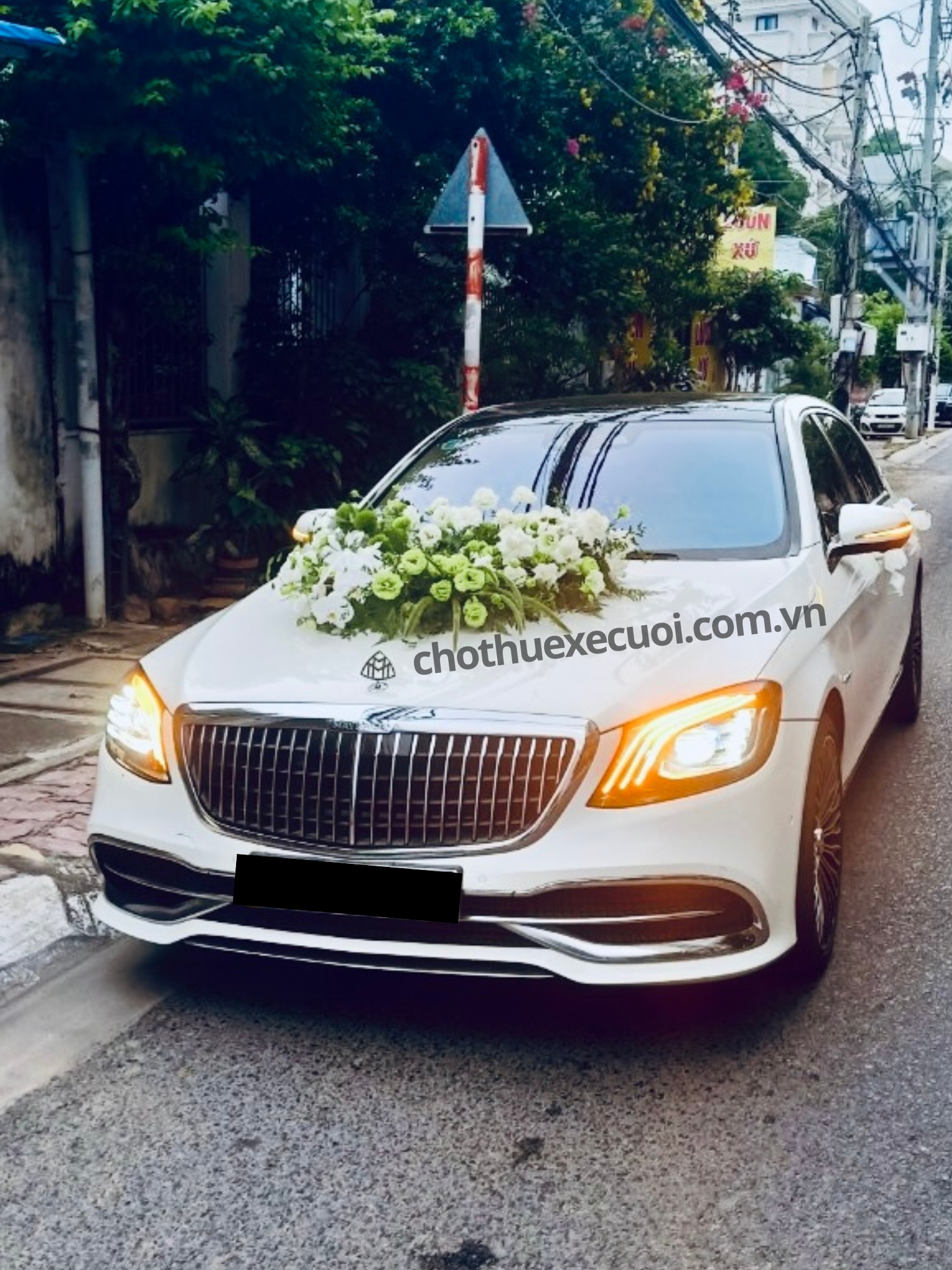 Cho thuê xe cưới Mercedes